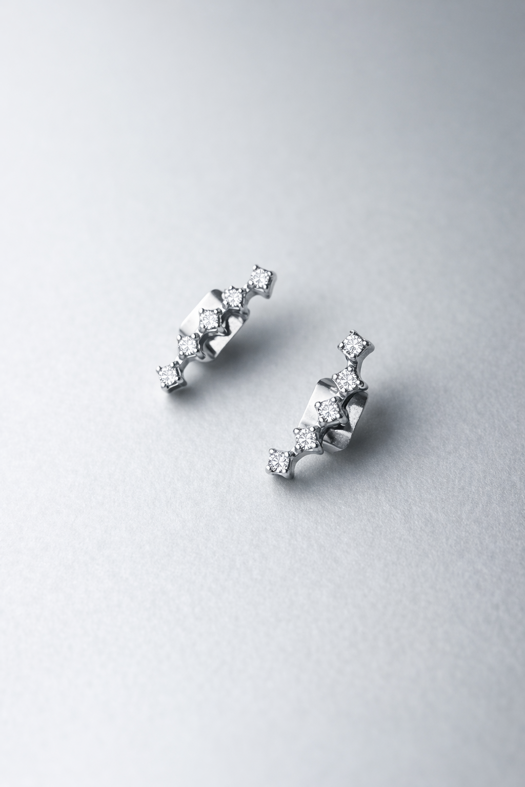 Dainty Dazzle climbers (stud stainless steel)