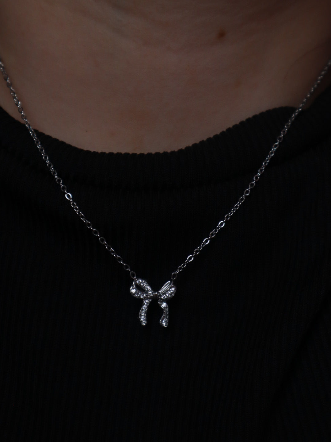 Dainty stone bow necklace ( stainless steel )