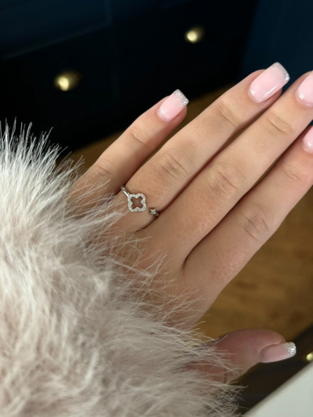 Daisy ring ( sterling silver plated )