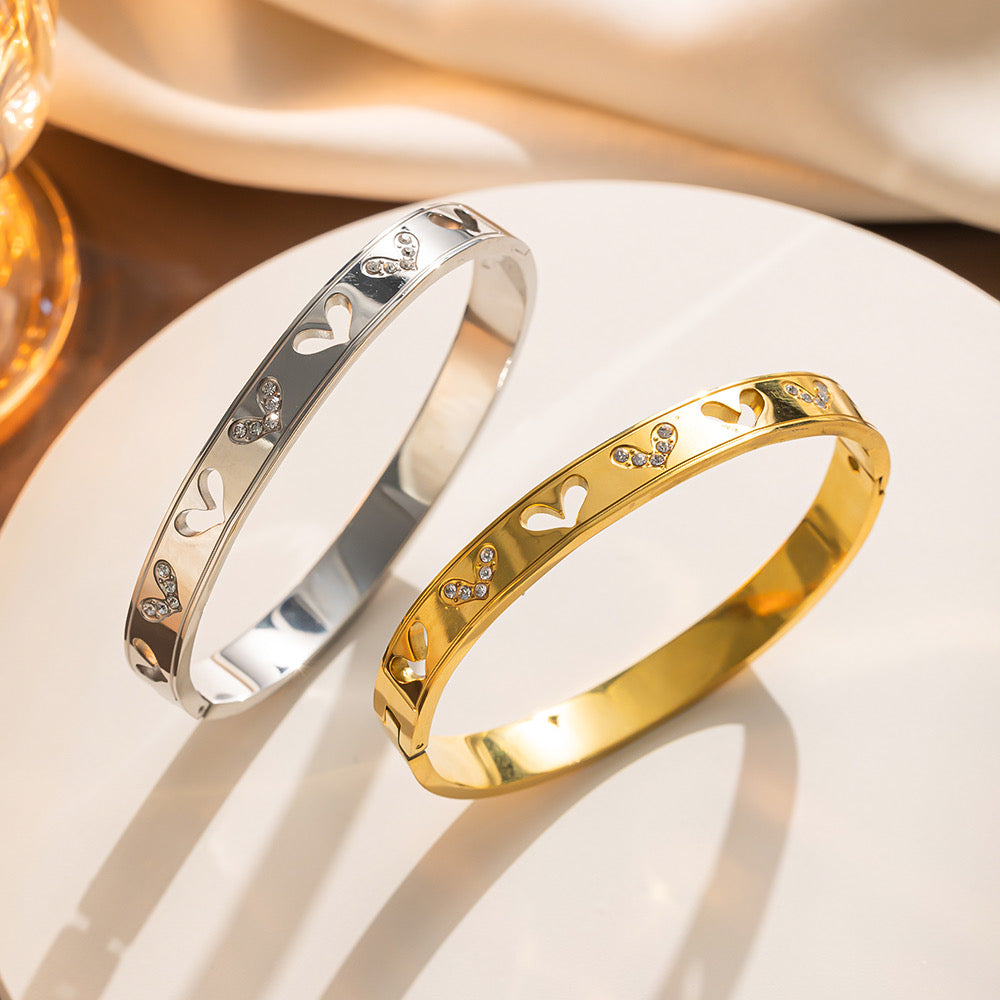 Heart bangle ( stainless steel )