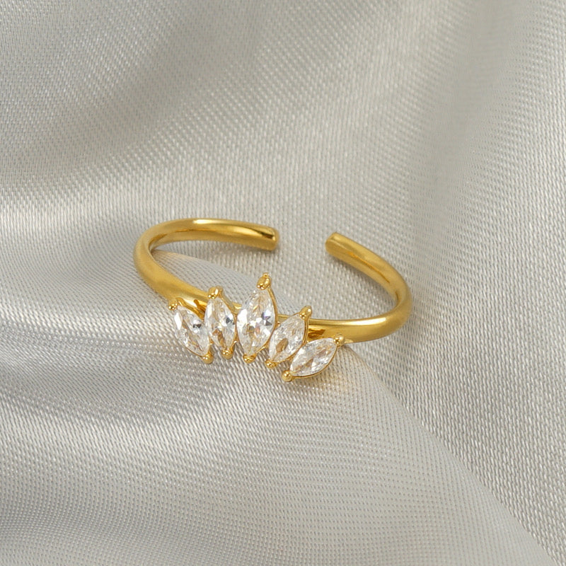 Tiara ring ( adjustable 18k stainless steel )