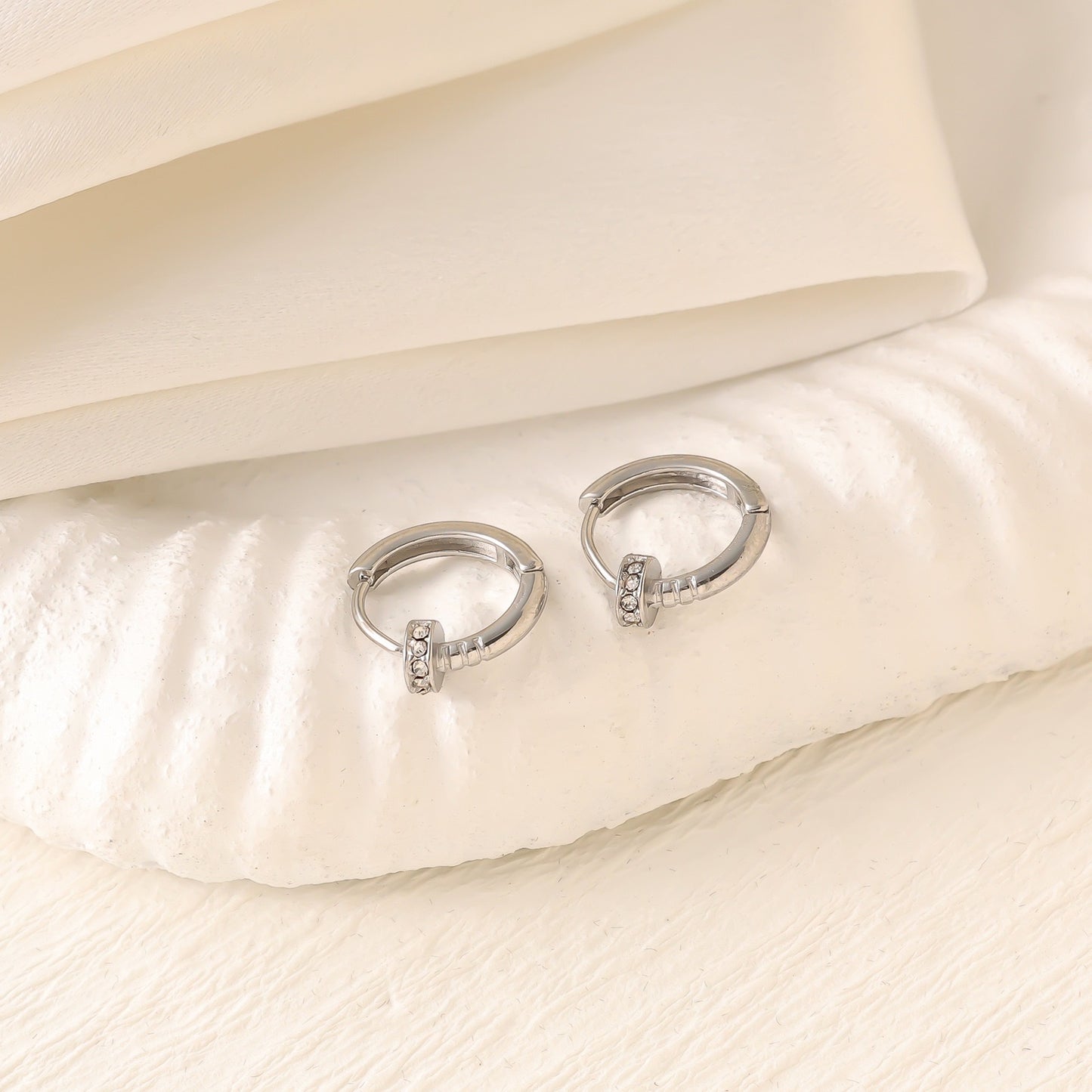 Amoure Huggies - stainless steel