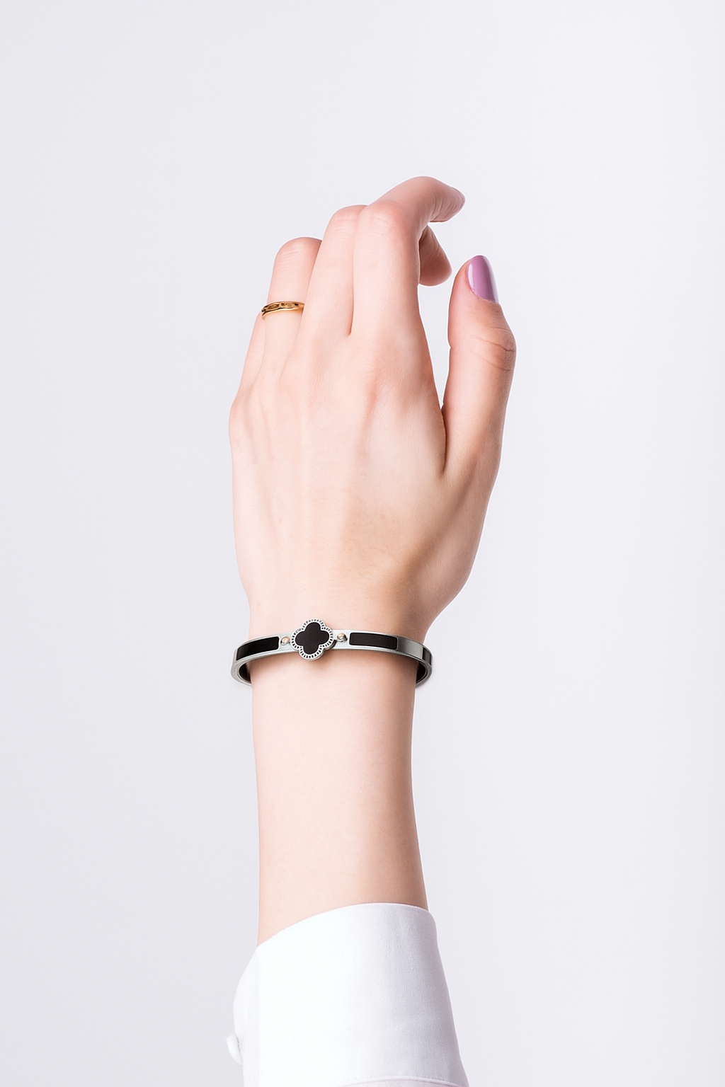 Silver Daisy bangle - stainless steel