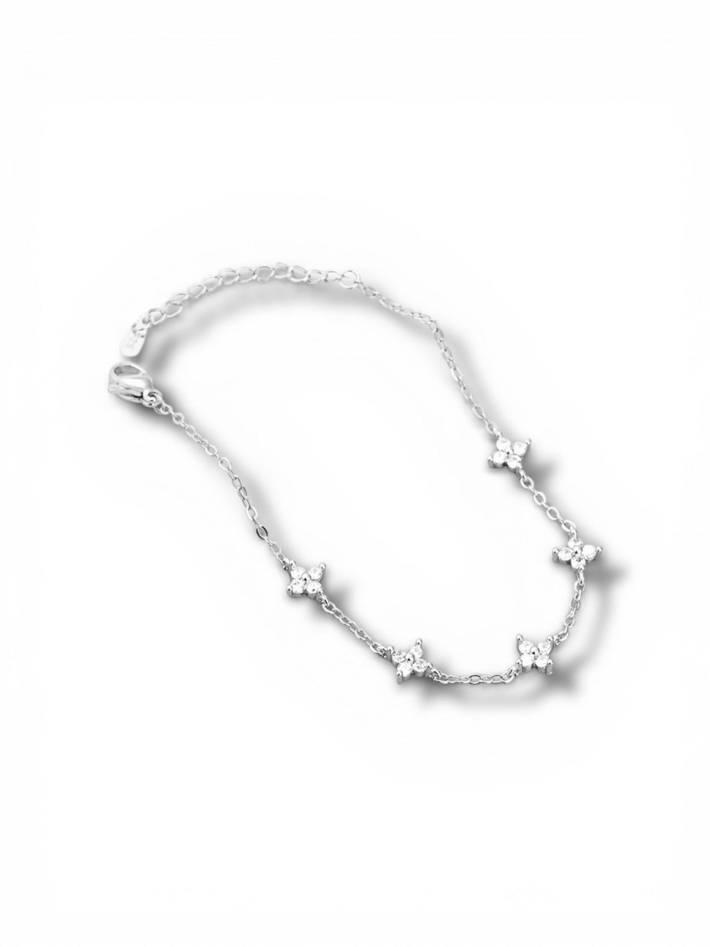 Dainty lucky bracelet ( stainless steel )